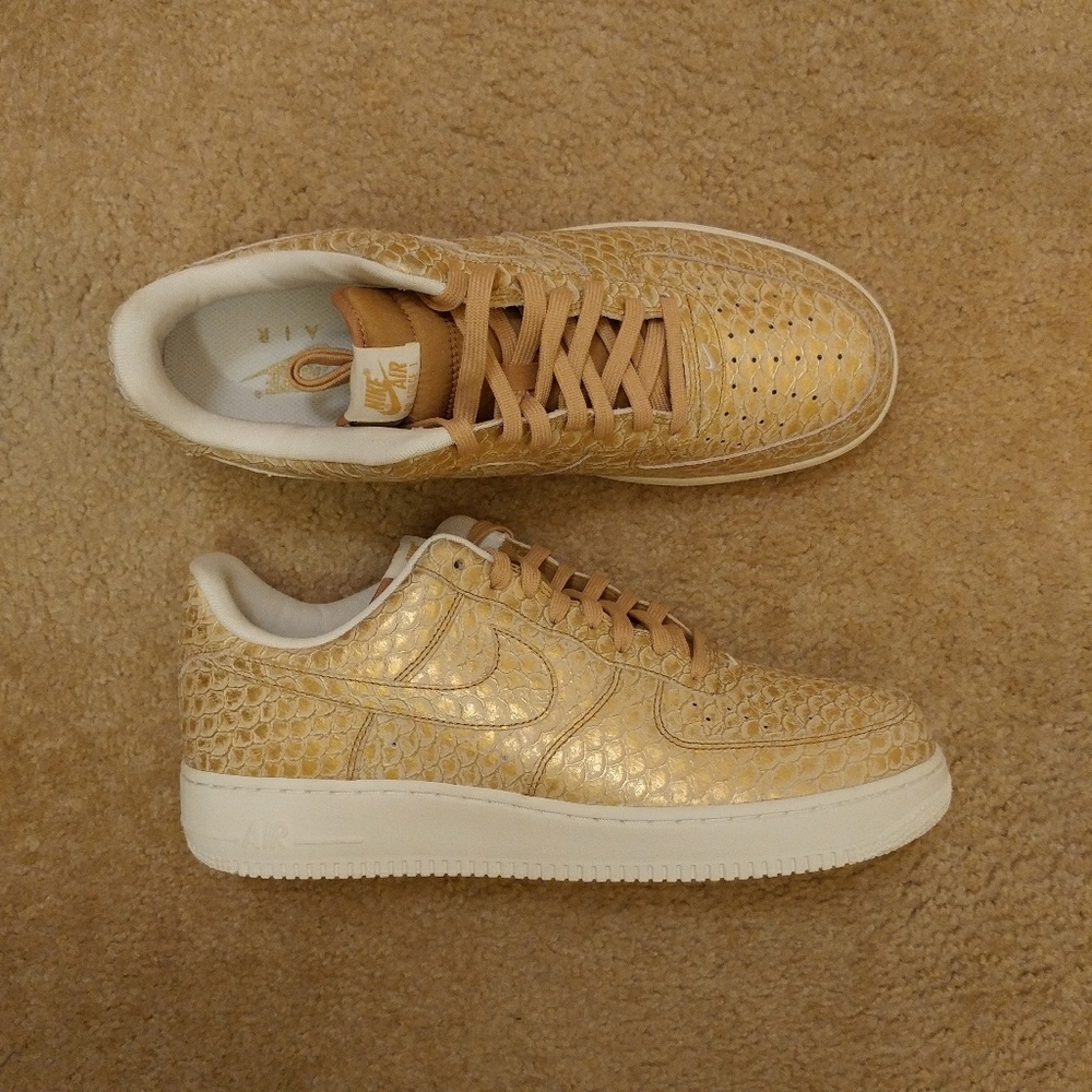 Nike Air Force 1 LV8 Gold Snakeskin Mens Size 12